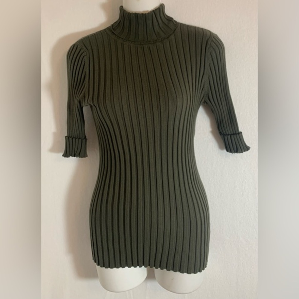 Athleta Green Turtleneck Short Sleeved Ladies Size Small